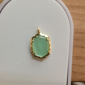Kendra Scott Green and Gold Pendant Charm